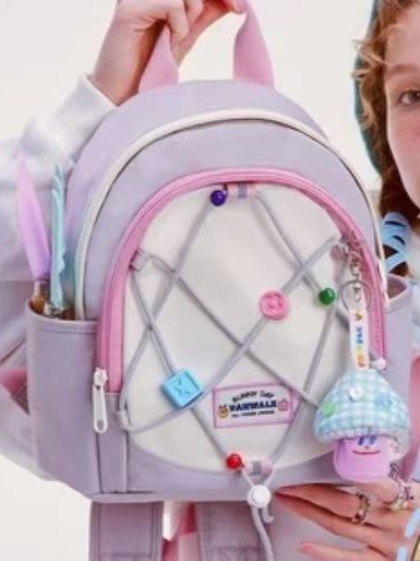 Small Fresh Girl All-match Small Schoolbag Spring Outrage Lightweight Small Backpack Small Contrast Color Primary School Student Backpack