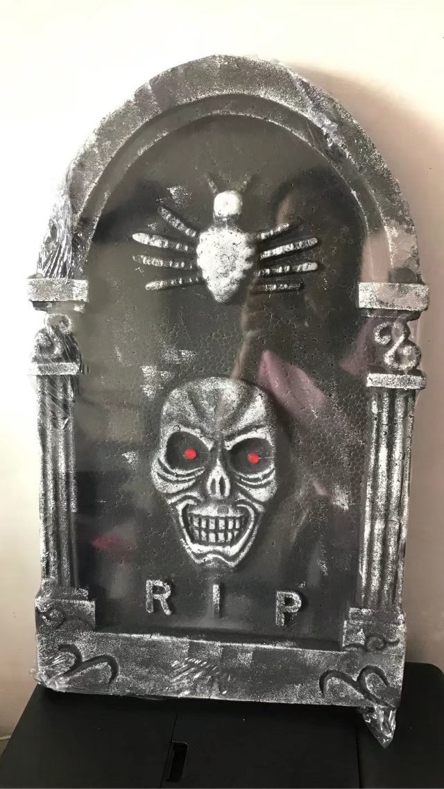 Inventory clearance Halloween foam tombstone spot on the same day