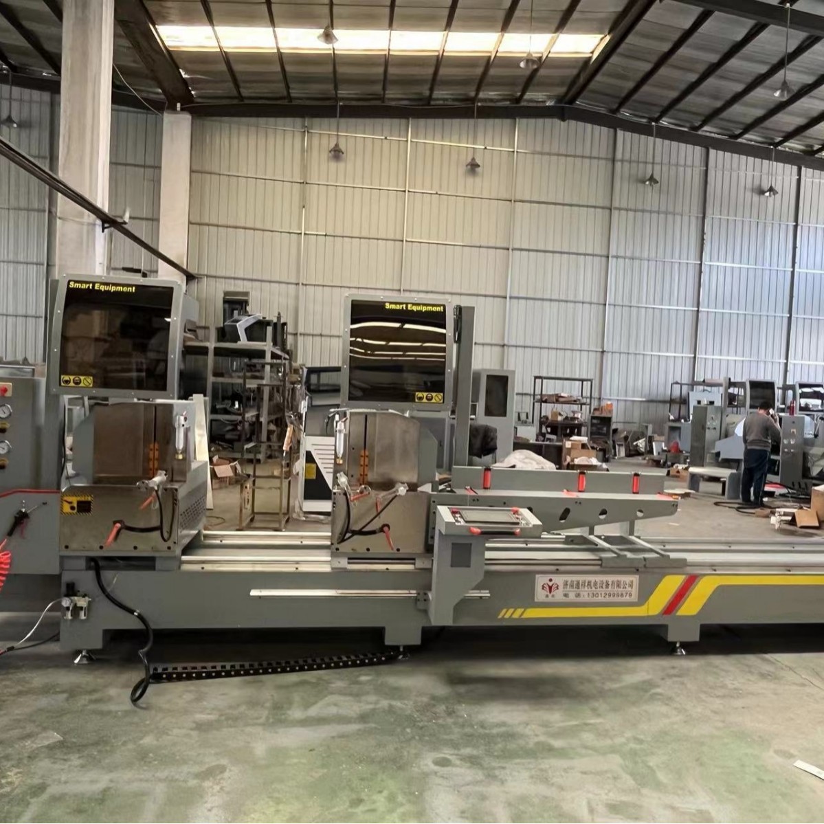 Aluminum Profile Cnc Double-Head Precision Cutting Saw Broken Bridge Aluminum Door and Window Cutting Saw Digital Display Precision Cutting Saw