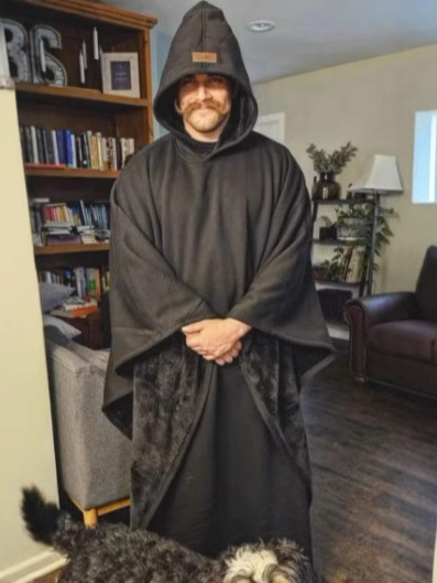 2025 кросс-бордовый европейский и американский Тему осень и зима панк свободный капюшонный шершащий свободный плащ топ унисекс