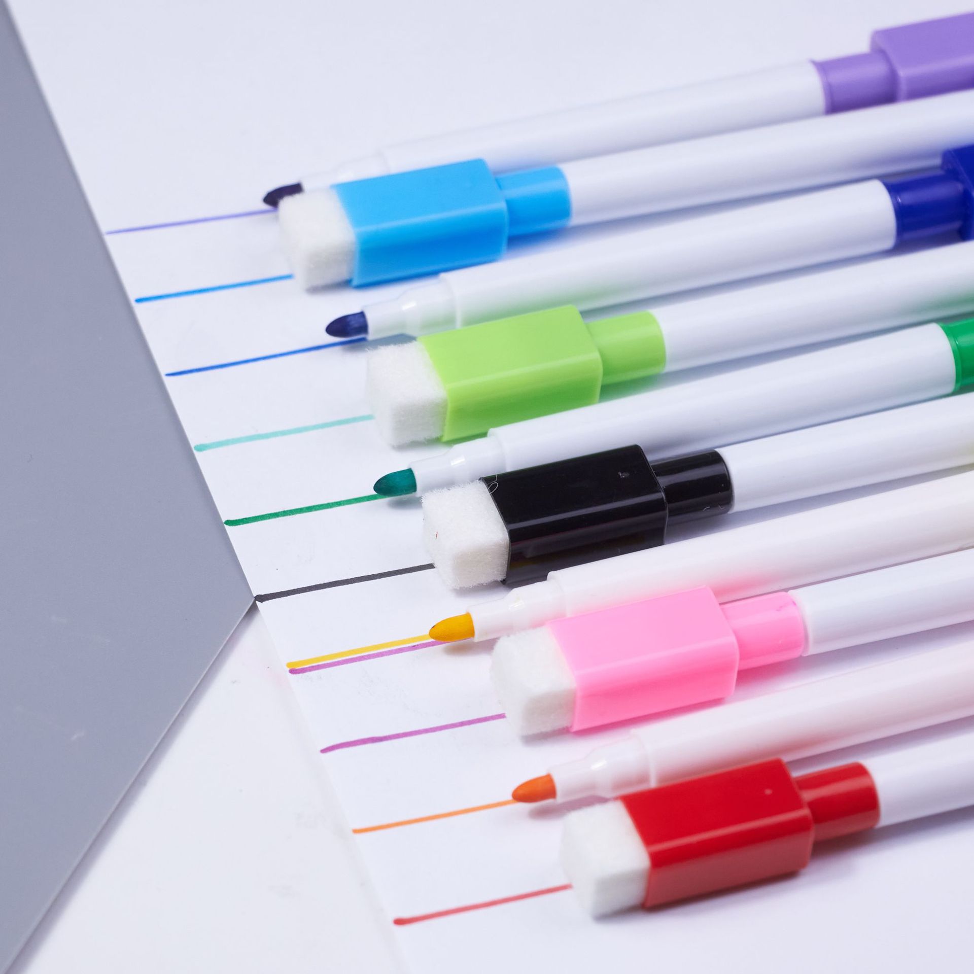 Colorful Whiteboard Pens Can Erase and Add Ink, Large Capacity with Board Brush, Simple and Fresh Whiteboard Pens, Children's Writing and Painting Pens