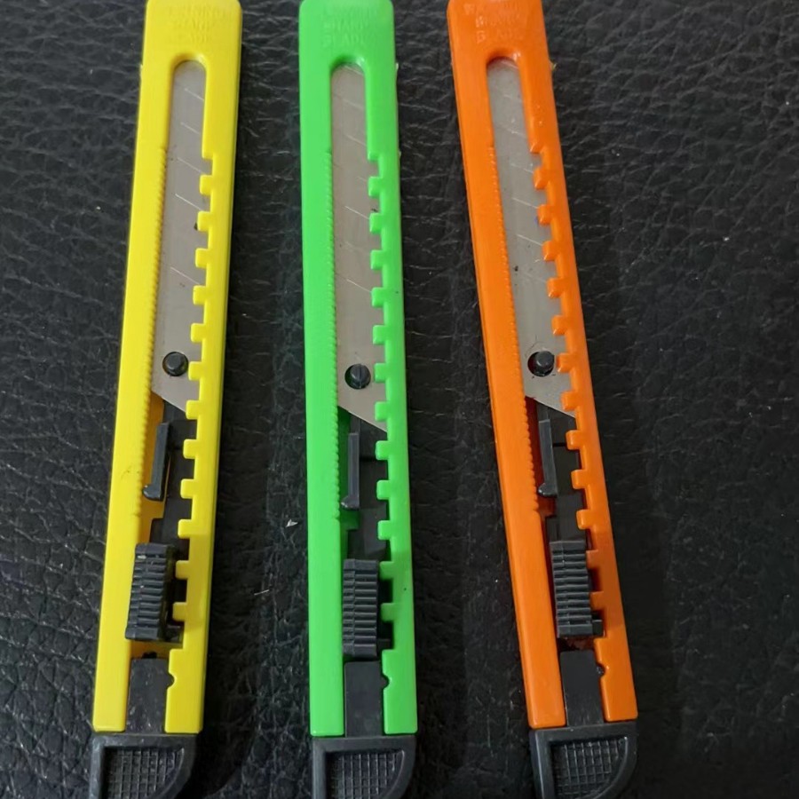 Small Utility Knife 9mm Utility Knife Manufacturer Bag Utility Knife Single Bag Packaging opp Bag