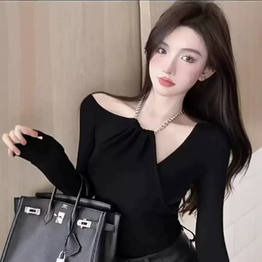 Designed Off-Shoulder Short Tight White T-Shirt for Women in Spring and Autum, Ladylike Style Asymmetrical Bottoming Top