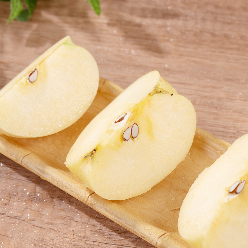 Wholesale Gold Cream Fuji Apple Fresh Fruit Qixia Yellow White Apple Free Shipping on Behalf of