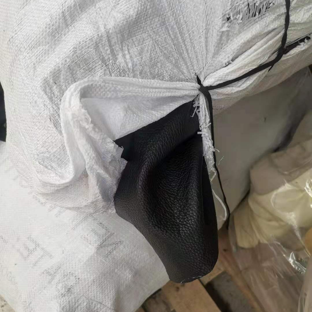 Foshan Manufacturer Black Pebbled Cowhide Recycled Cowhide Acquisition Genuine Leather Wholesale Large Thick Leather Scraps
