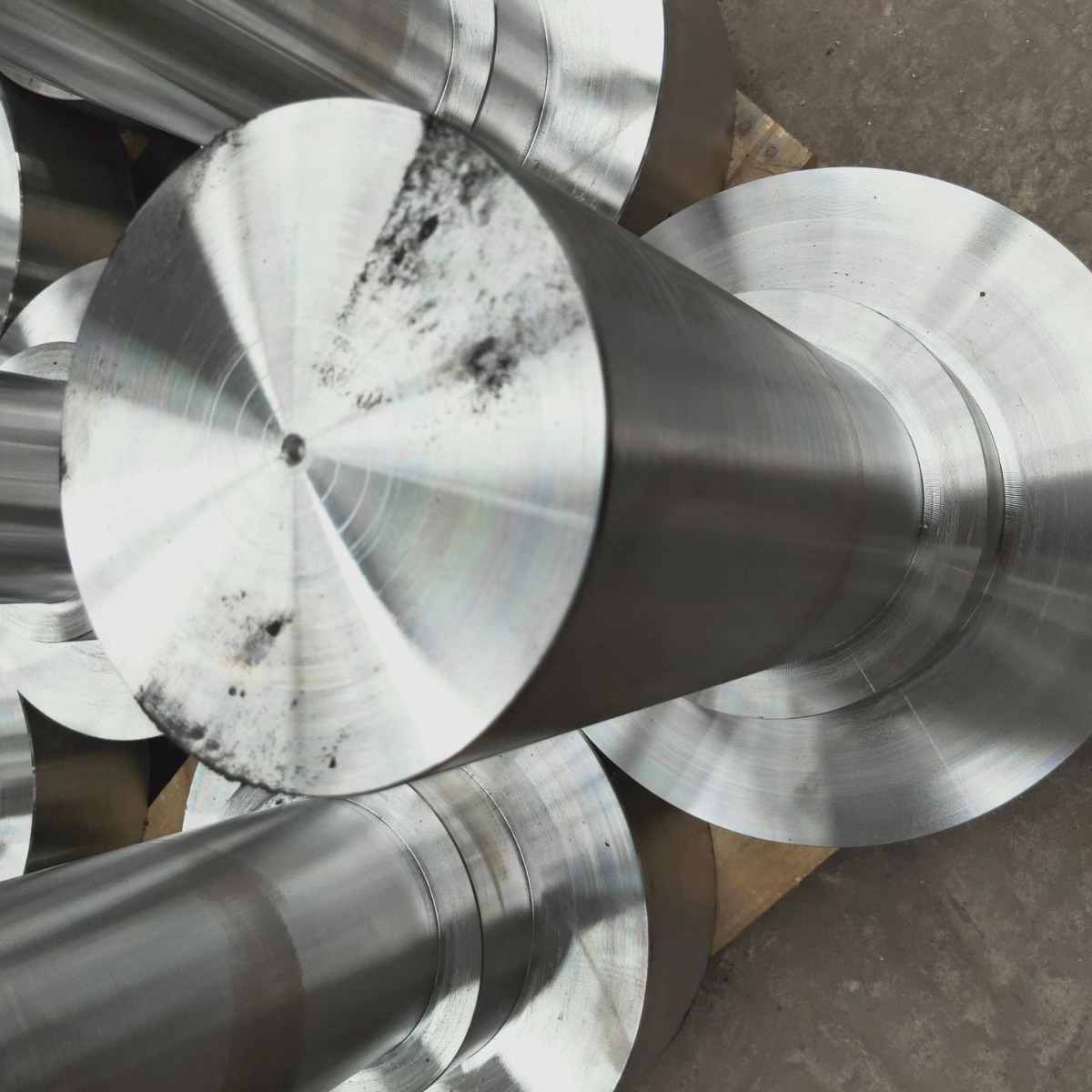 Customized Roller Shaft Stainless Steel Large Printing Machine Paper Equipment Accessories Textile Printing and Dyeing 20Crnimo Roller Shaft