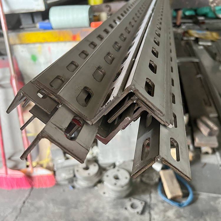 Foshan Quantity Batch Angle Steel Universal L-Shaped 304 Stainless Steel Angle Steel Curtain Wall Construction Engineering Angle Iron Cutting and Punching Processing