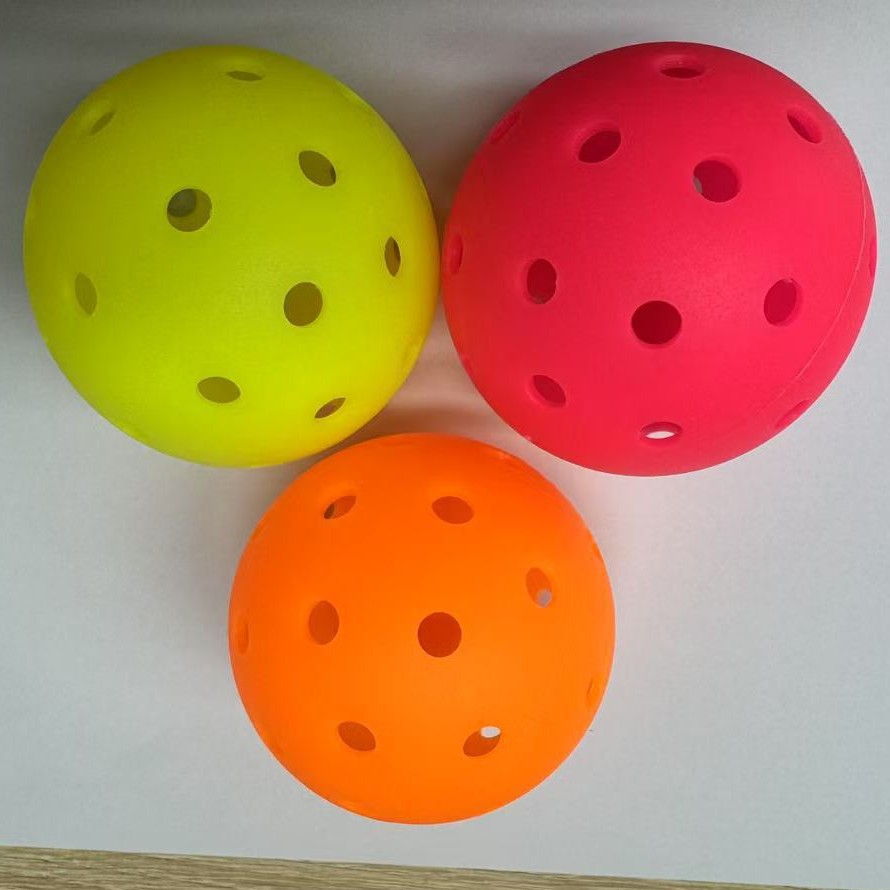 Factory direct sales of Peak ball 40 hole hole ball pickleballs74mm grinding yarn rotomolding competition with special