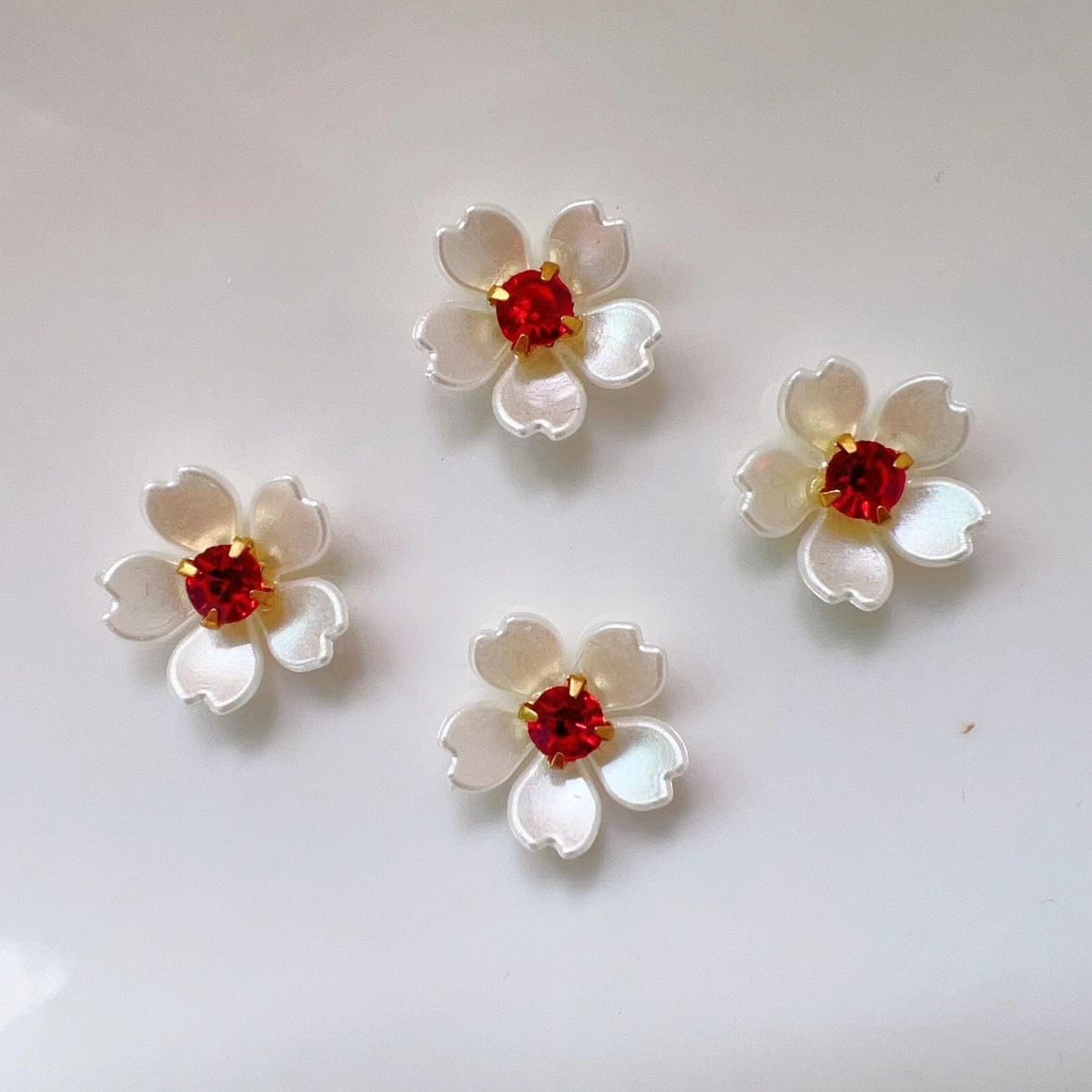 15mm five-piece small flower Golden single claw diy handmade material popular hairpin accessories five-piece small flower with gold diamond