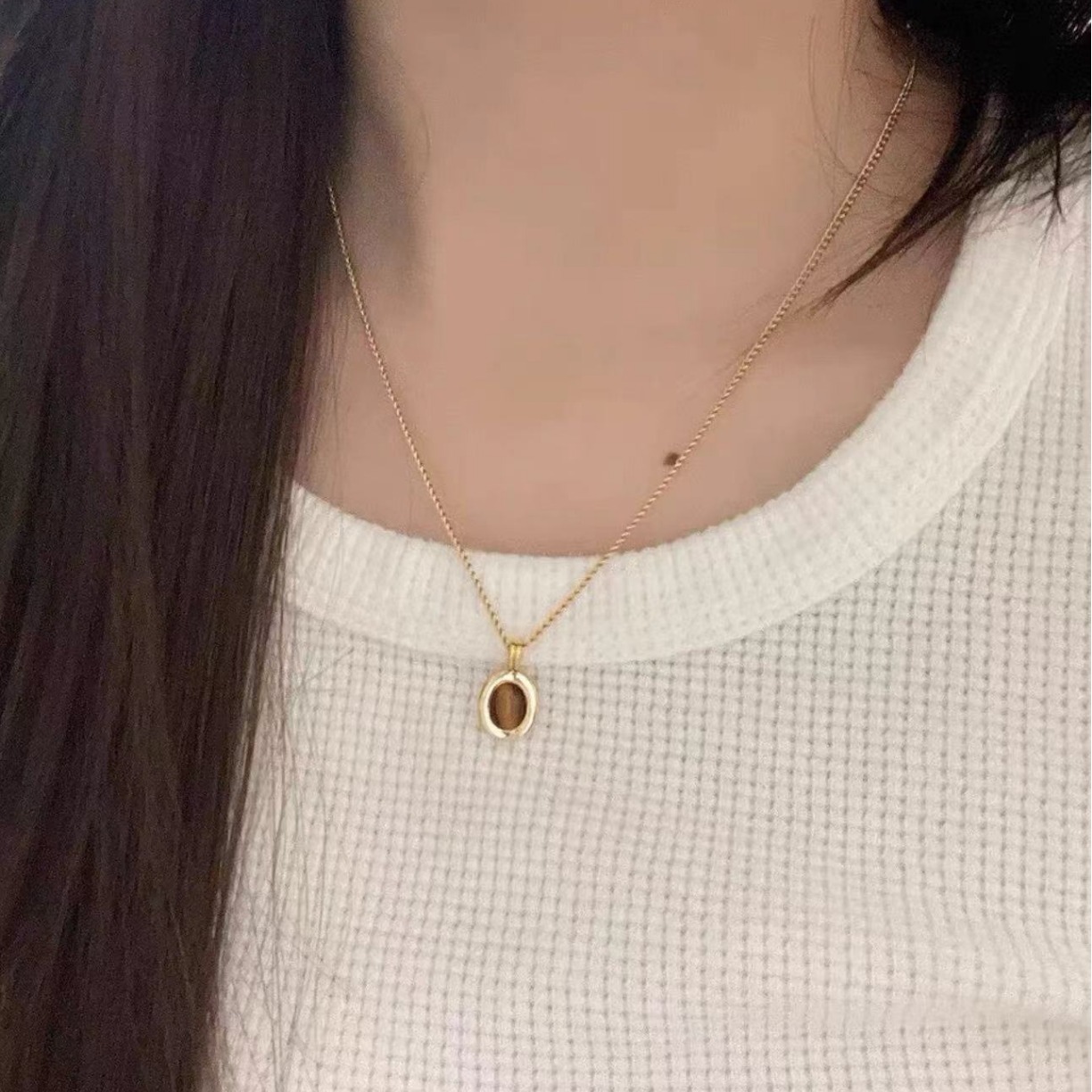 Tiger's eye stone mother shell agate natural beaded necklace women's light luxury niche design high-end sense new Chinese sweater chain trend