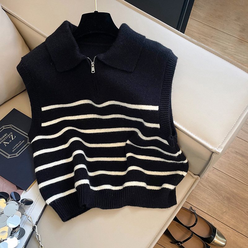 Korean Style Retro Lapel Zipper Stripesd Knitted Vest Sweater for Women in Autumn and Winter, Elegant Waistcoat Top for Women