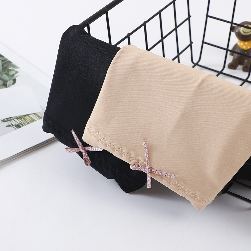 Sexy Lace-Trimmed Women's Ice Silk Solid Color Smooth Boxer Shorts Seamless Stretch Large Size Women's Anti-glare Safety Pants