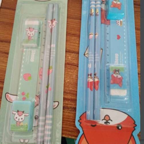 Free Gifts with Purchase: Batteries, Stationery, Bracelets, Keychains, Gel Pens, Women's Bag Charms, Etc. (Only Included with Purchase, Not Sold Separately)