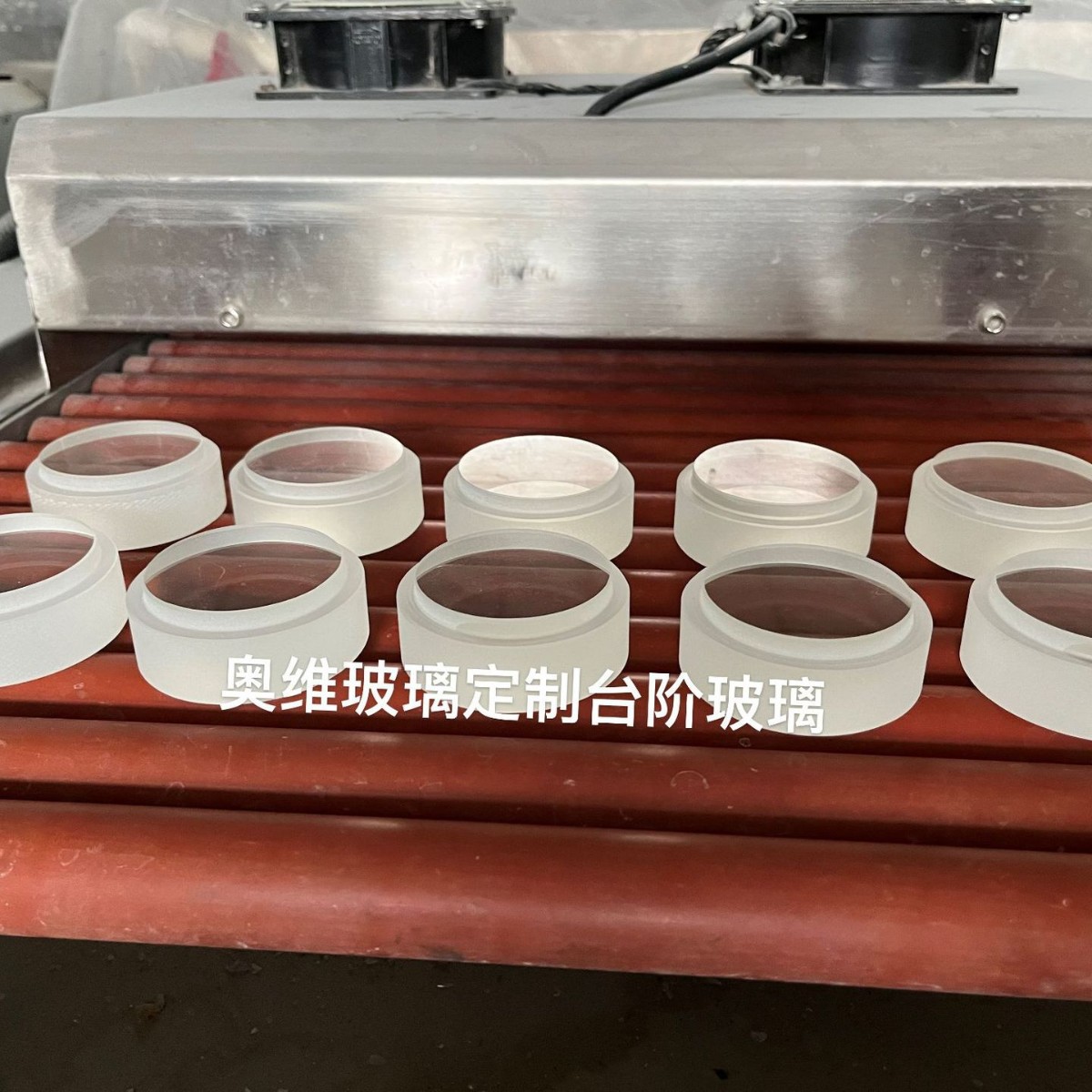 Customized Glass Milling Processing, Stepped Tempered Glass Panels, Round Perforated Ultra-White Optical Special-Shaped Optical Glass