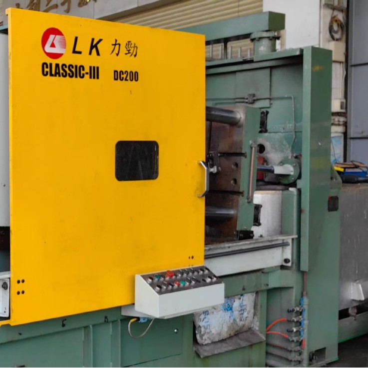 Lijin Zinc Aluminum Alloy Optional/Servo Motor/Intelligent Control/Die Casting Machine 200 Ton/Hot Chamber Die Casting/Automatic