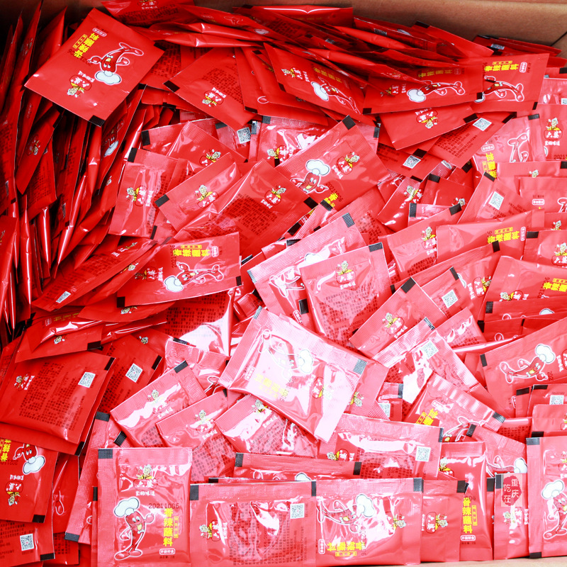 Liupo chili noodles 2g bag hot pot skewed dried dish barbecue noodles braised vegetable dipping compound seasoning wholesale delivery