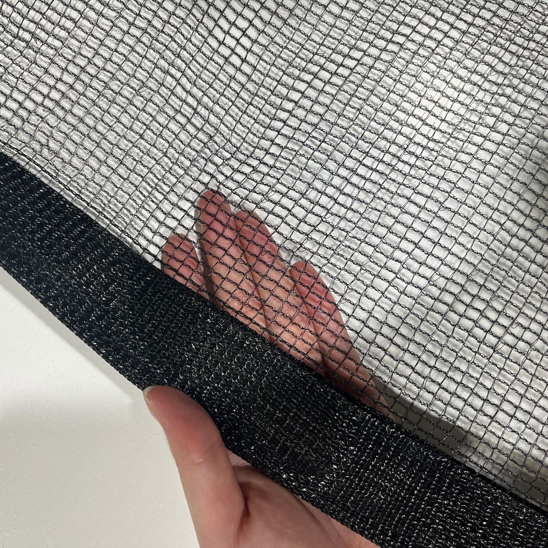 Black Agricultural Sunshade Net with Square Grid Pattern for Greenhouses, Sewing, Edging, and Buckling, Specifically for Swimming Pools to Prevent Leaf Fall and for Fruit Trees, with Uv Protection