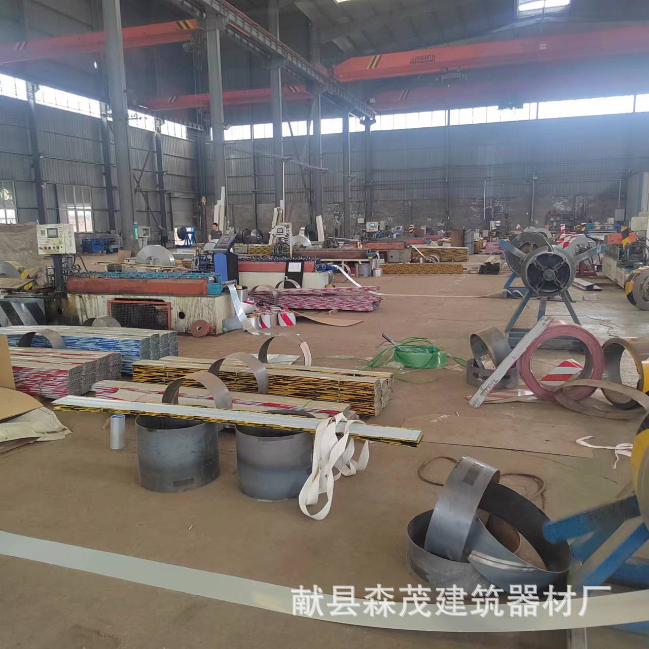 Galvanized iron skirting board skirting line site protection outer frame scaffold foot board floor isolation warning belt