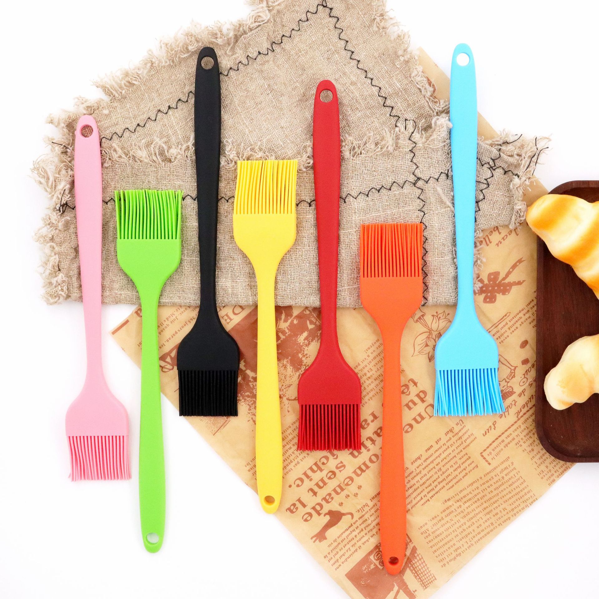 All-In-One All-Inclusive Silicone Oil Brush Barbecue Brush Cake Cream Pancake Baking Food Grade High Temperature Resistant Seasoning Brush