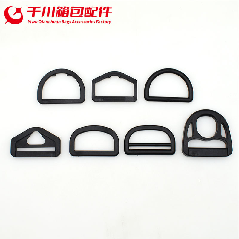 Manufacturers in stock supply plastic D-shaped buckle D-shaped adjusting buckle semicircular D-shaped buckle pentagonal hanging buckle triangular plastic buckle