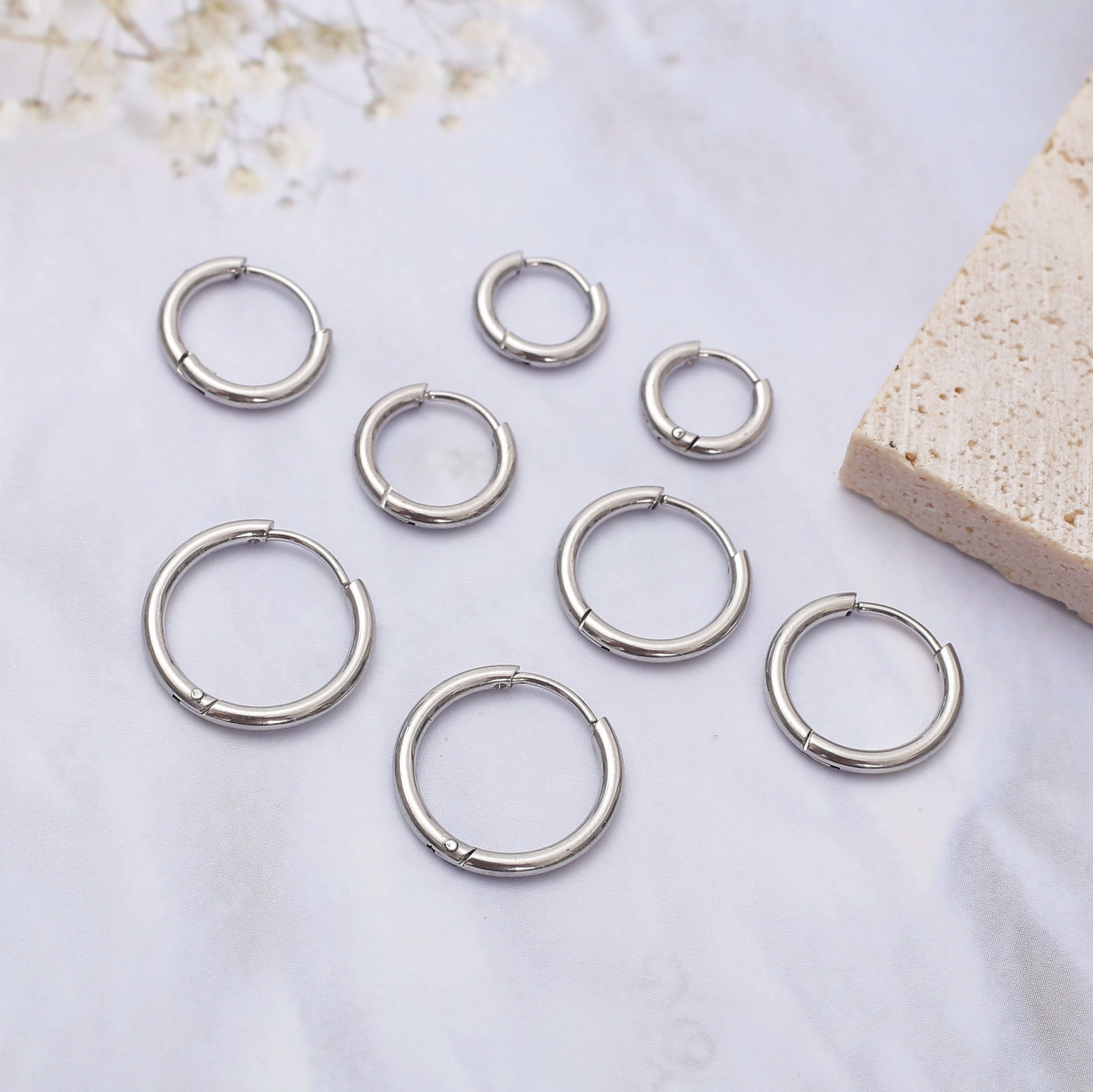 European and American earrings earrings simple stainless steel earrings titanium steel earrings trendy jewelry earrings temperament high sense