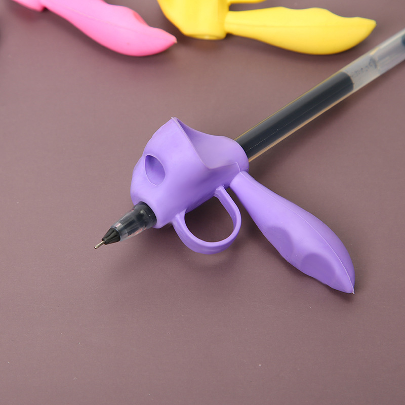 Primary school kindergarten baby beginner middle school student adult silicone writing five finger pen holder correction pen case