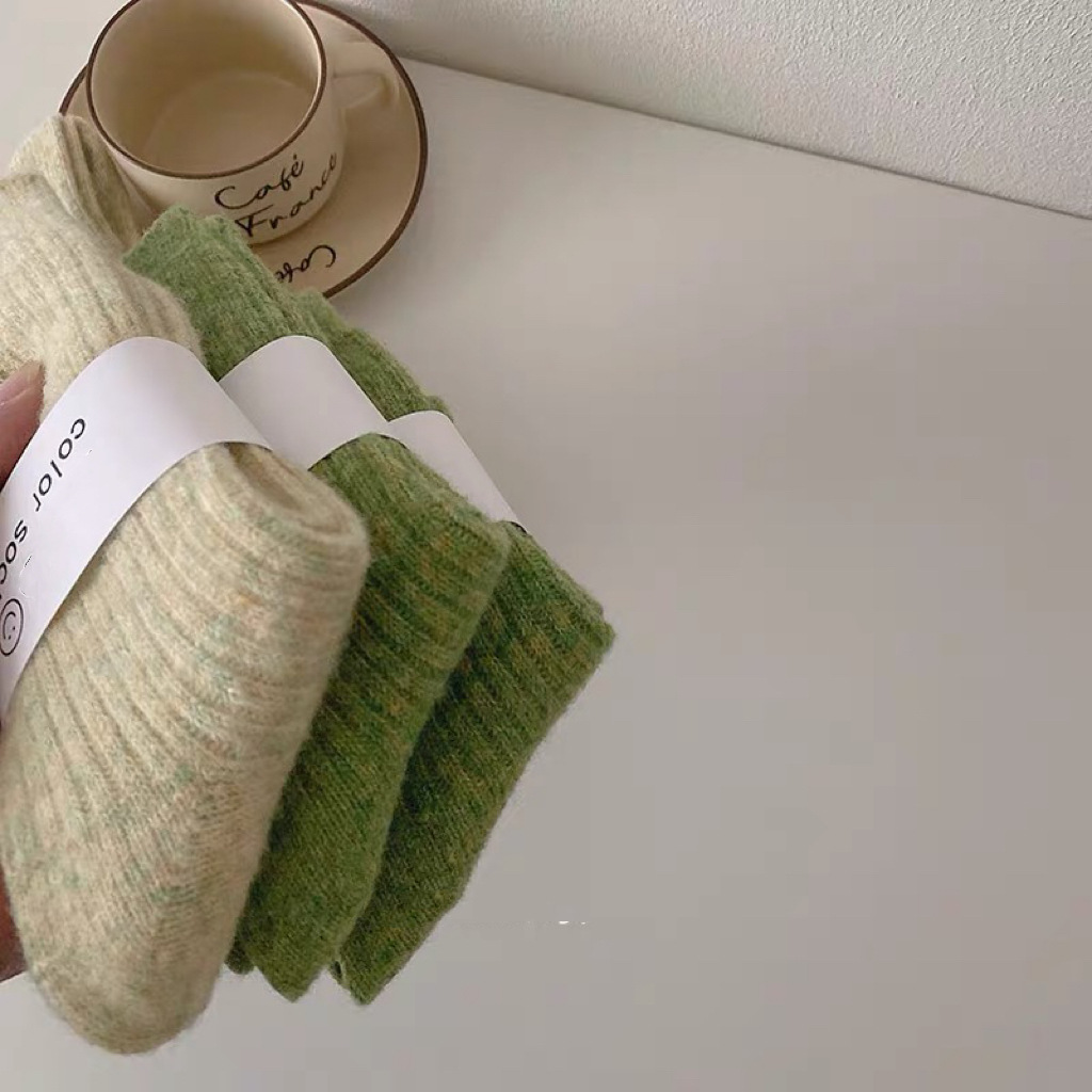 Yarn Socks with Added Fleece for Warmth, Thick Women's Mid-Calf Socks for Autumn and Winter, Slouch Socks in Soft Pink, Versatile Style