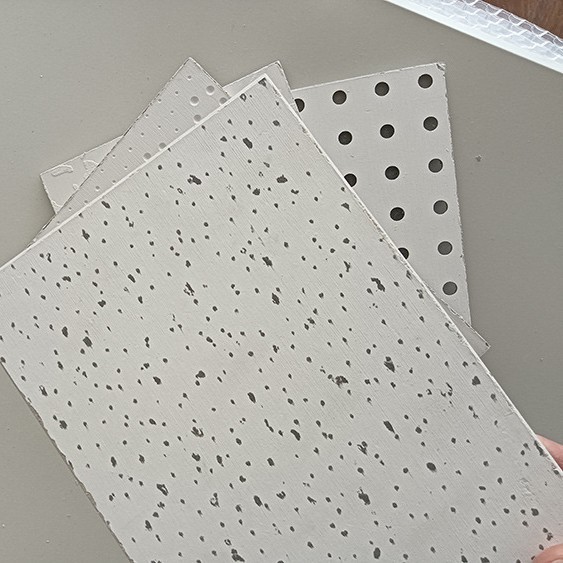 Calcium silicate board ceiling 600 × 600 workshop basement super fire-proof waterproof tide anti-subsidence cement gypsum board