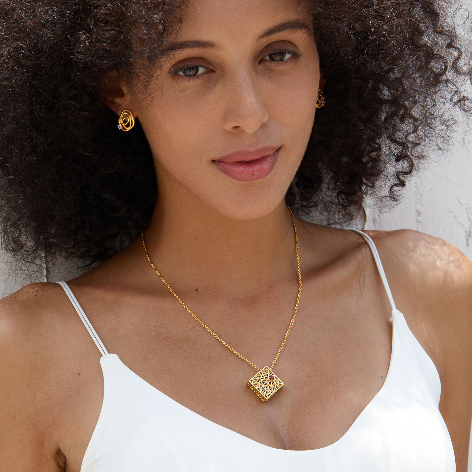 All-body 925 silver garnet necklace hollow niche design pendant long cross-border foreign trade high quality silver ornaments