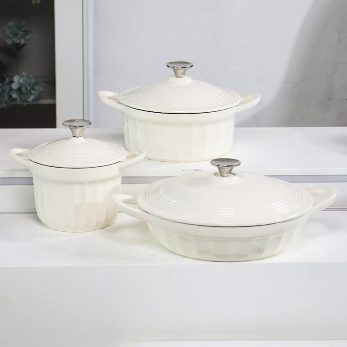 Export Foreign Trade Cast Iron Enamel Enamel Pot Stew Pot Wok Seafood Pot Mommy Pot Dry Pot Stew Baked Flats Cast Iron Pot