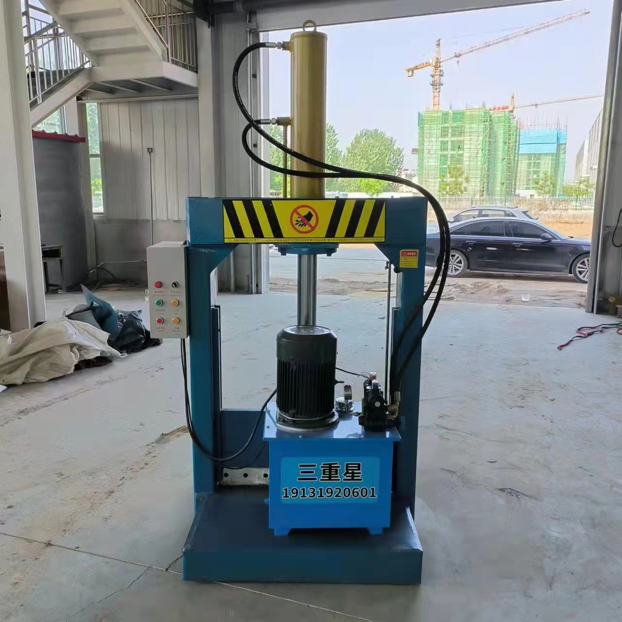 Waste Tarpaulin Hydraulic Cutting Machine Pvc Stretch Film Hydraulic Cutting Machine Polyurethane Board Gantry Guillotine Machine