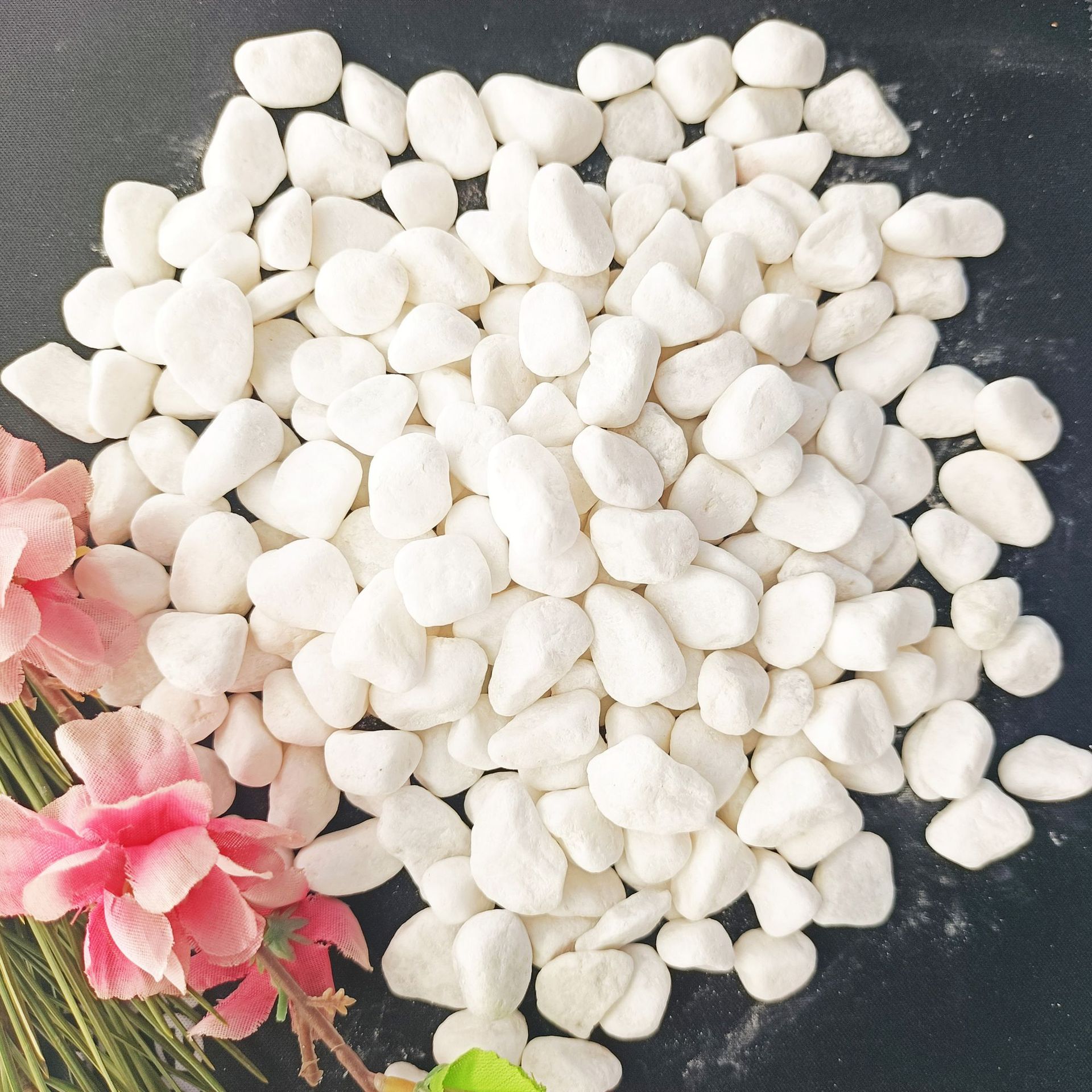White Stones Pebbles Natural White Marble White Gravel Washed Stone Floor Special Paving Garden Landscaping