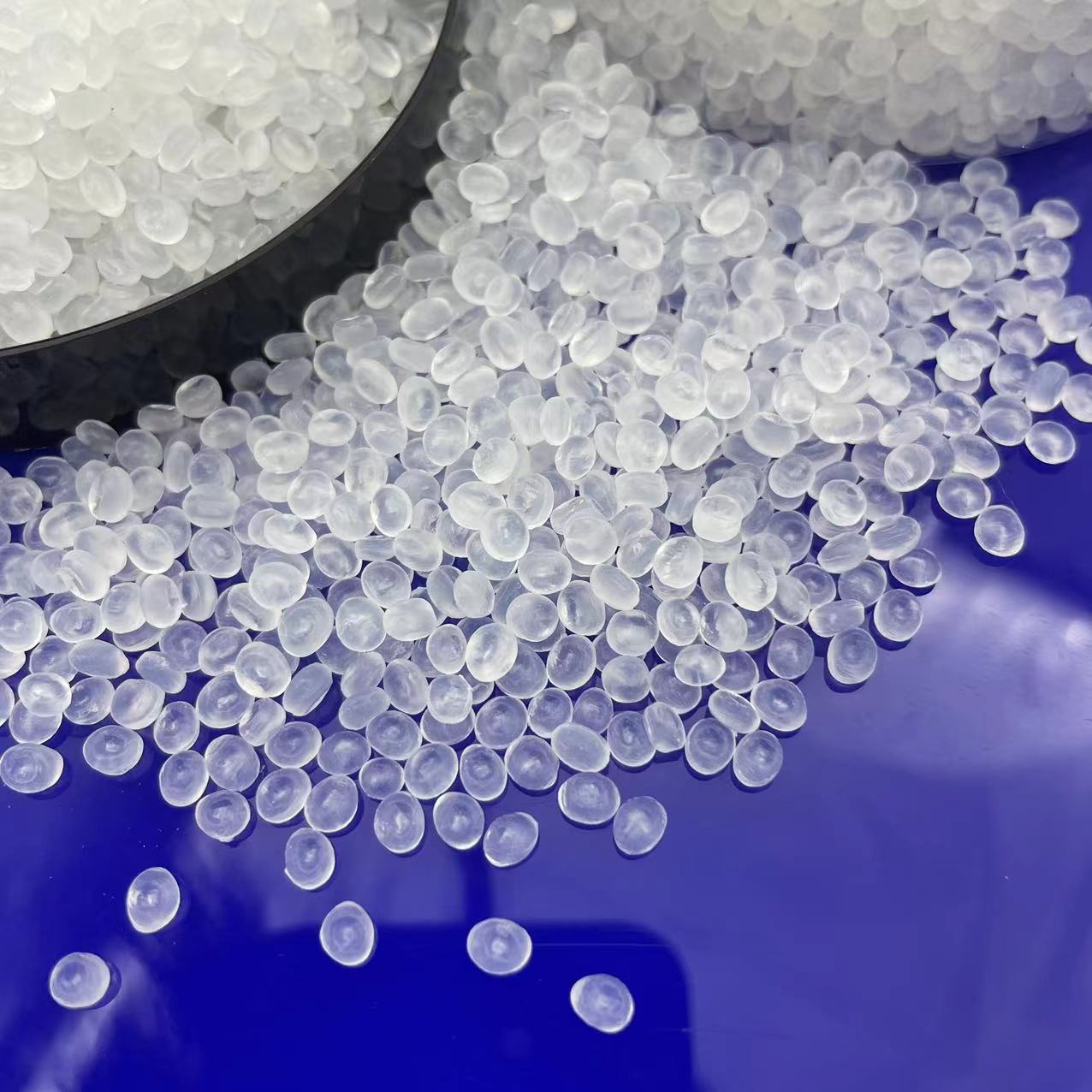 Factory direct in stock supply pp filled particle toy filled polypropylene particles transparent particles