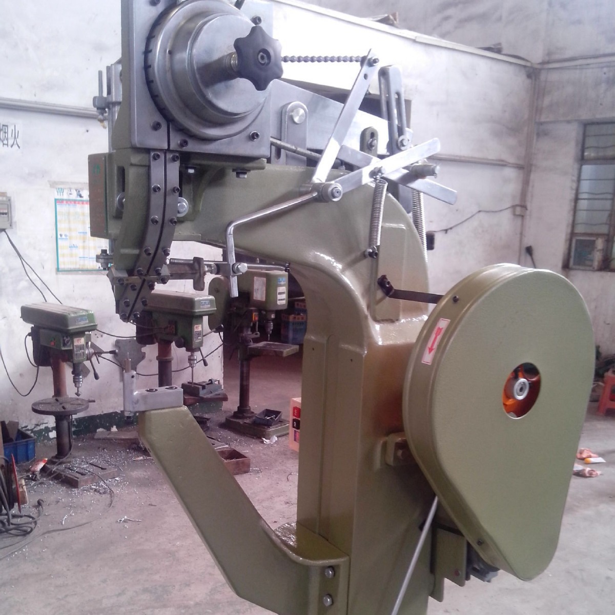 Long-Term Supply of Suitcase Nailing Machine Tool Box Nailing Machine Large Luggage Nailing Machine Rivet Machine Ready for Sale