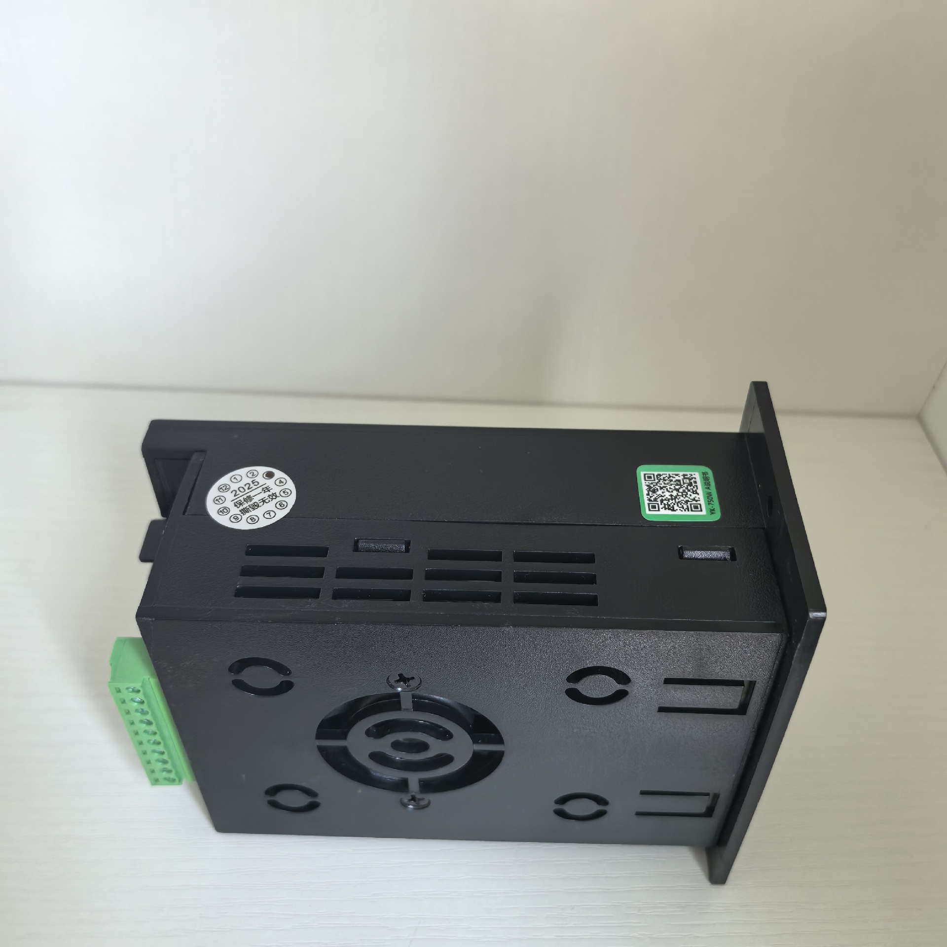 Yingke General Inverter Motor Governor 220V Single Phase in Three Phase Out YK-750w400W200W Manufacturer