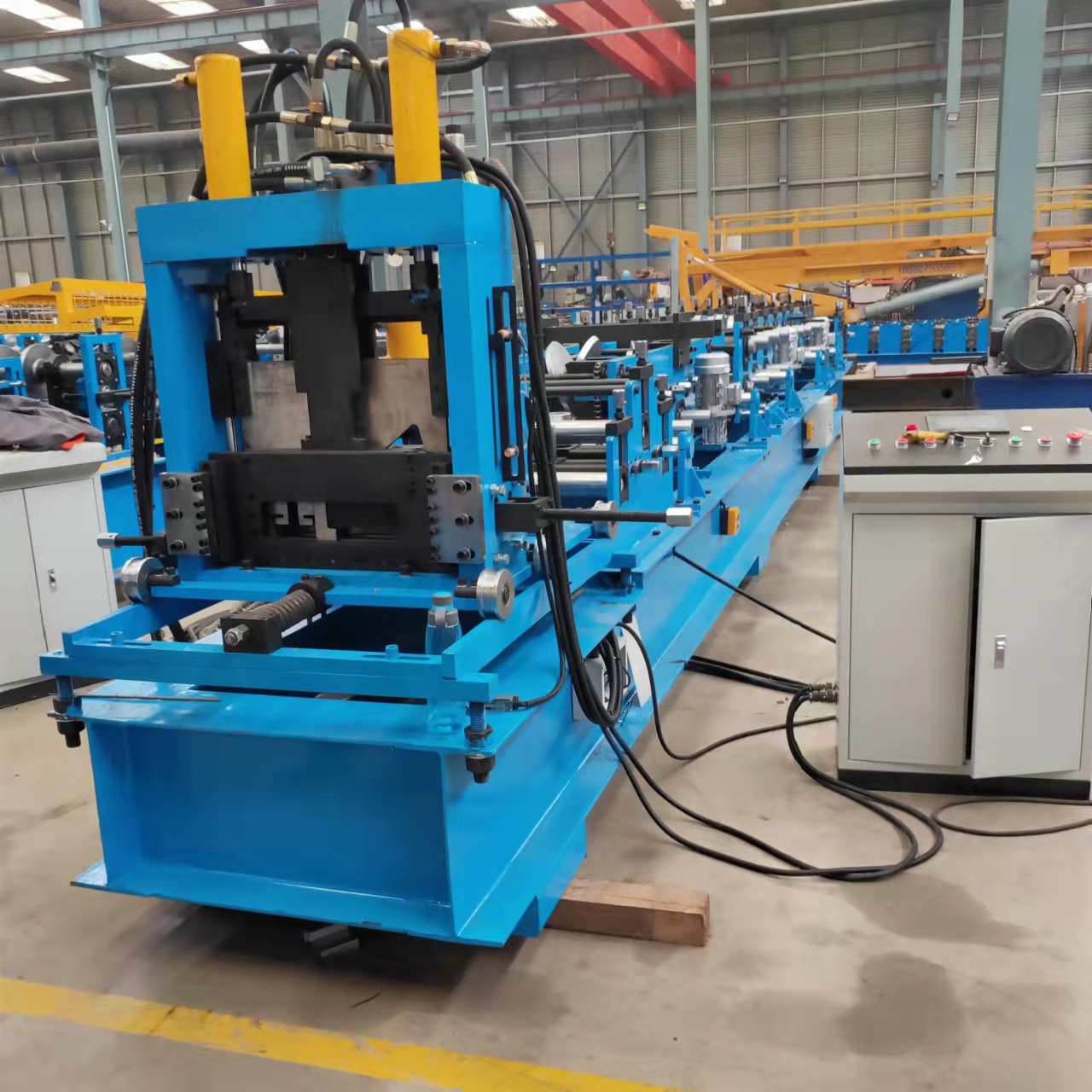 Cz-Type Steel One-Click Change Machine, Fully Automatic C-Type Steel Machine, Dual-Purpose Cz All-In-One Machine, Metal Plate and Purlin Forming Machine