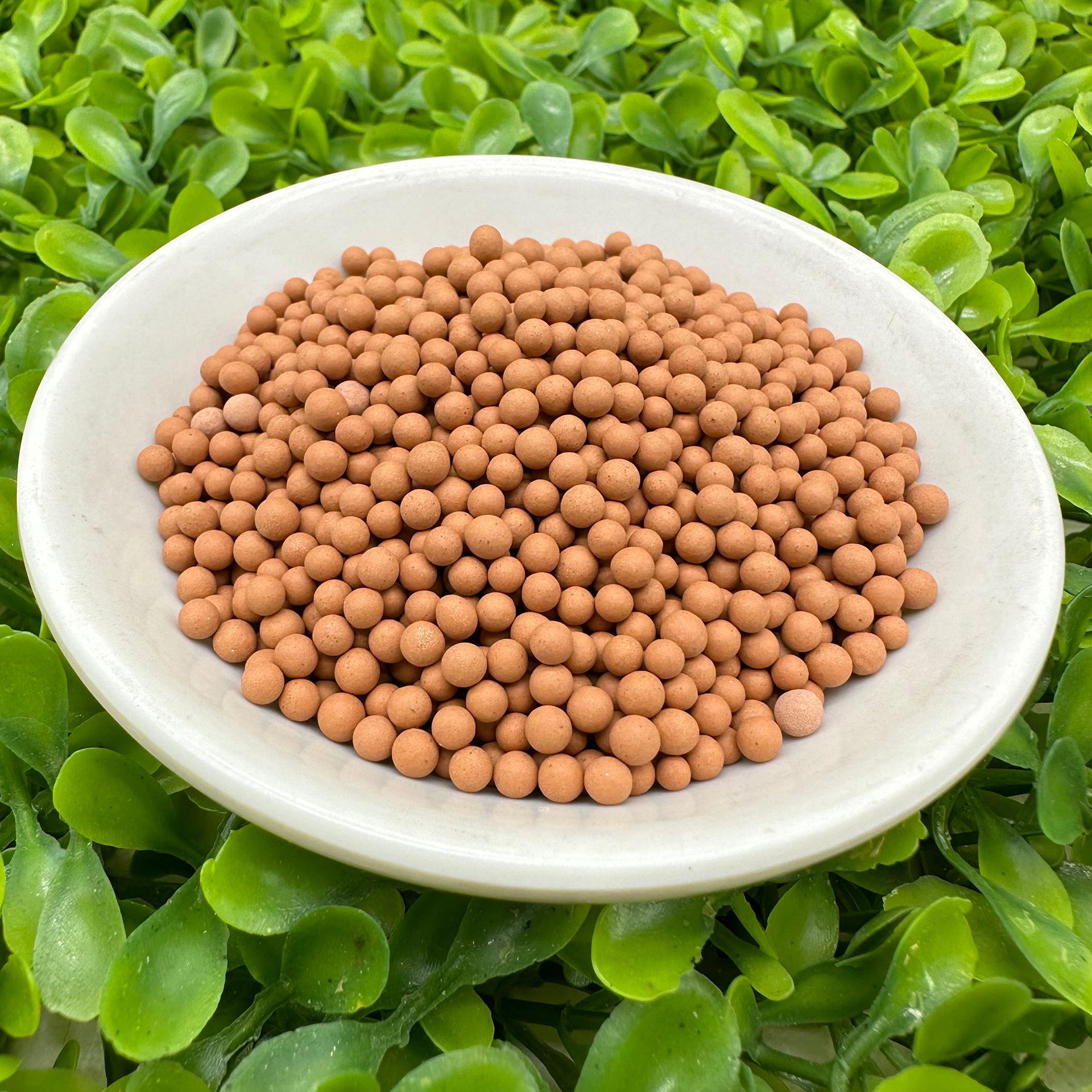 Manufacturer Wholesale Tourmaline Ball Mineralized Ball Water Treatment Water Purification Filter Material Shower Head Filled Medical Stone Ball Tourmaline Ball