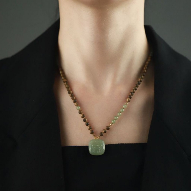 Hetian Jade Buckle Pendant Necklace Qingshui Daijin Clavicle Chain Women's New Chinese-style Aquilarius Sinan Natural Black Sky