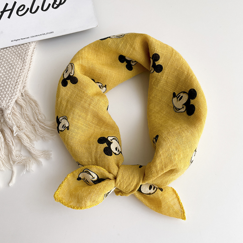 2024 Korean version of the new children's scarf cartoon triangle baby saliva towel baby cute scarf wholesale