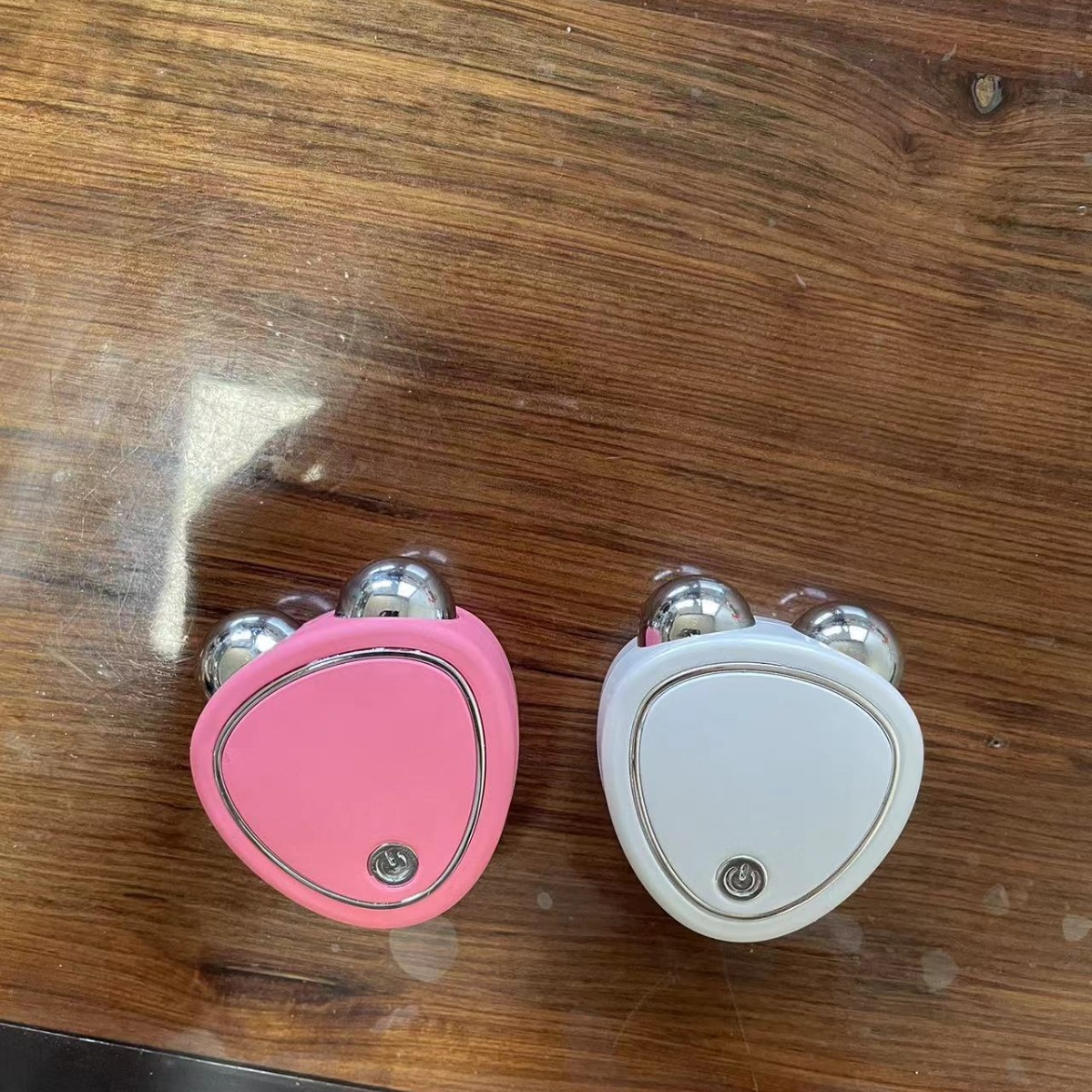 Cross-border new micro-current beauty instrument light pattern thin face introduction instrument lifting and tightening facial massage instrument tender muscle artifact