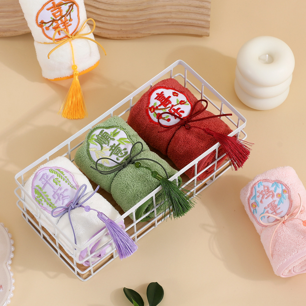 2024 Новый вышитый полотенце с кисточками подарок для подружки невесты свадебный подарок высококачественное вышитое полотенце в стиле Гуофэн