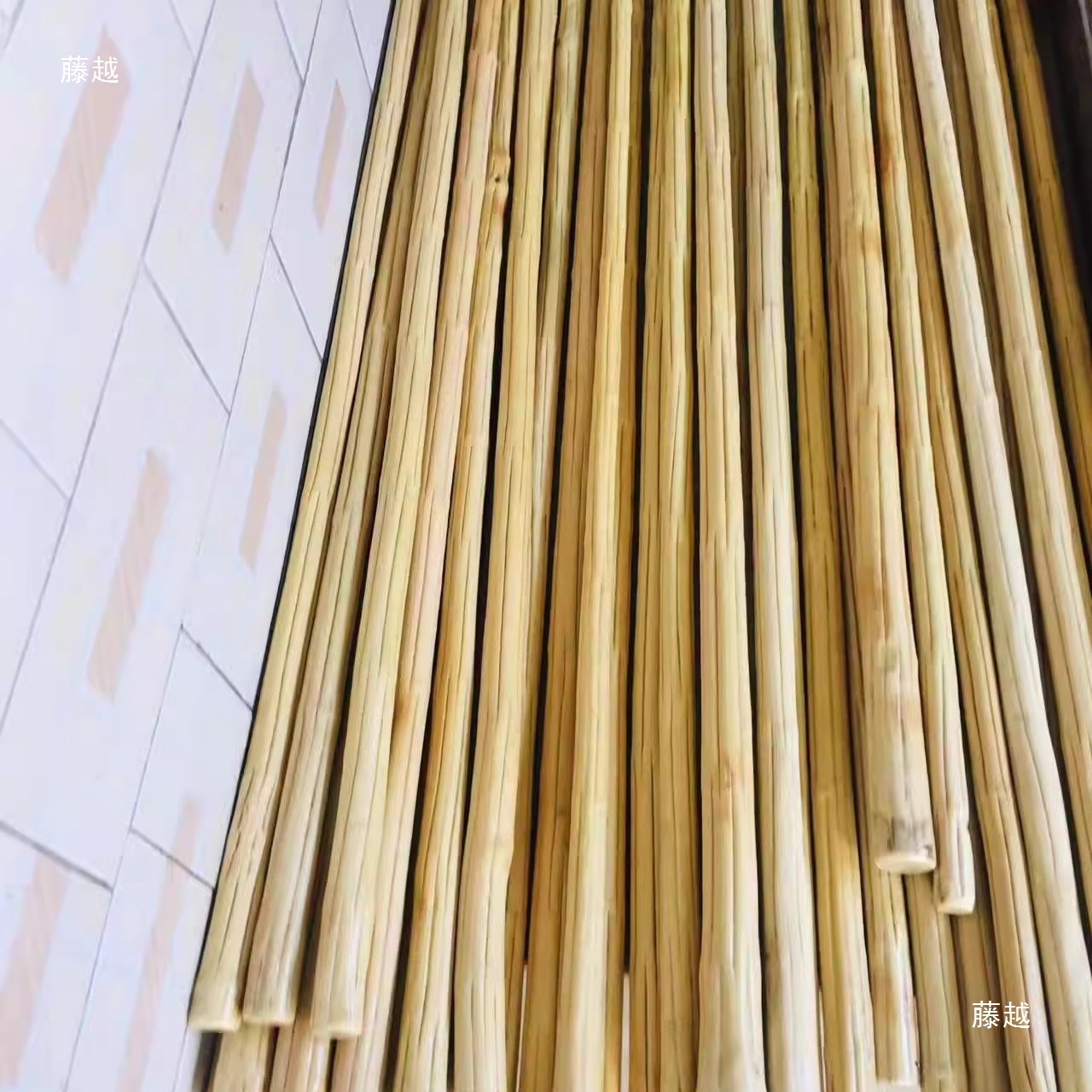 Nine-Piece Wooden Stick, Six-Piece Wooden Stick, Dragon-Reducing Wooden Martial Arts Stick, Thirteen-Piece Whip Stick, Wutai Mountain Log Long Stick, Solid Wood Cane