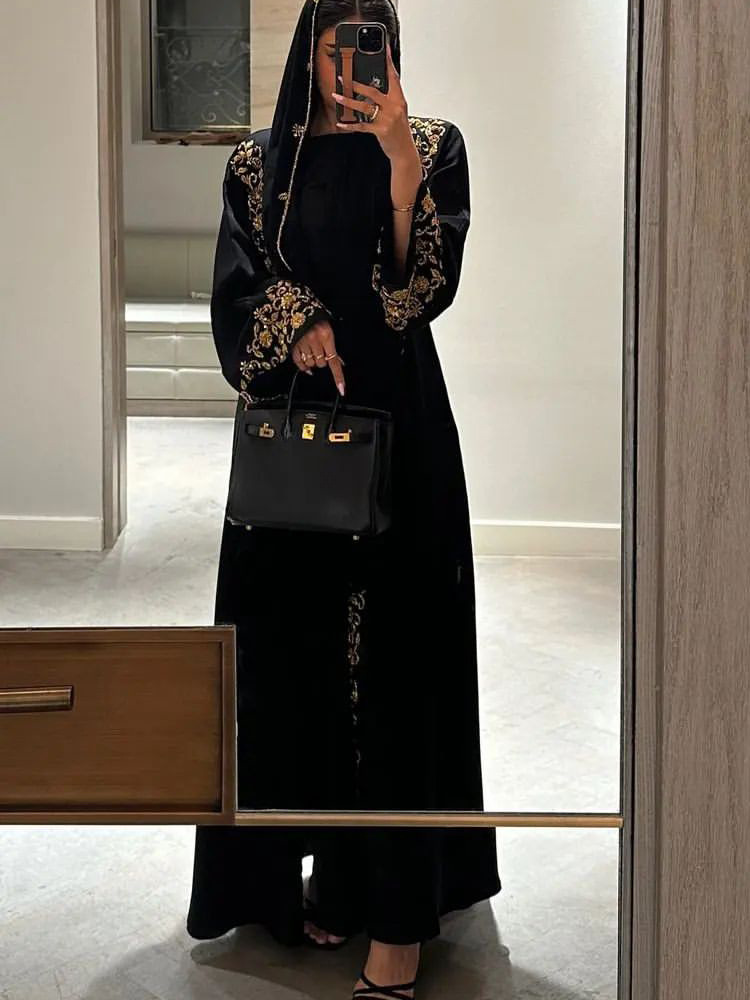 Muslim Women's Robe High-fixed Middle East Banquet Dress Dubai High-grade Long-sleeved Dress Rhinestone Black Robe
