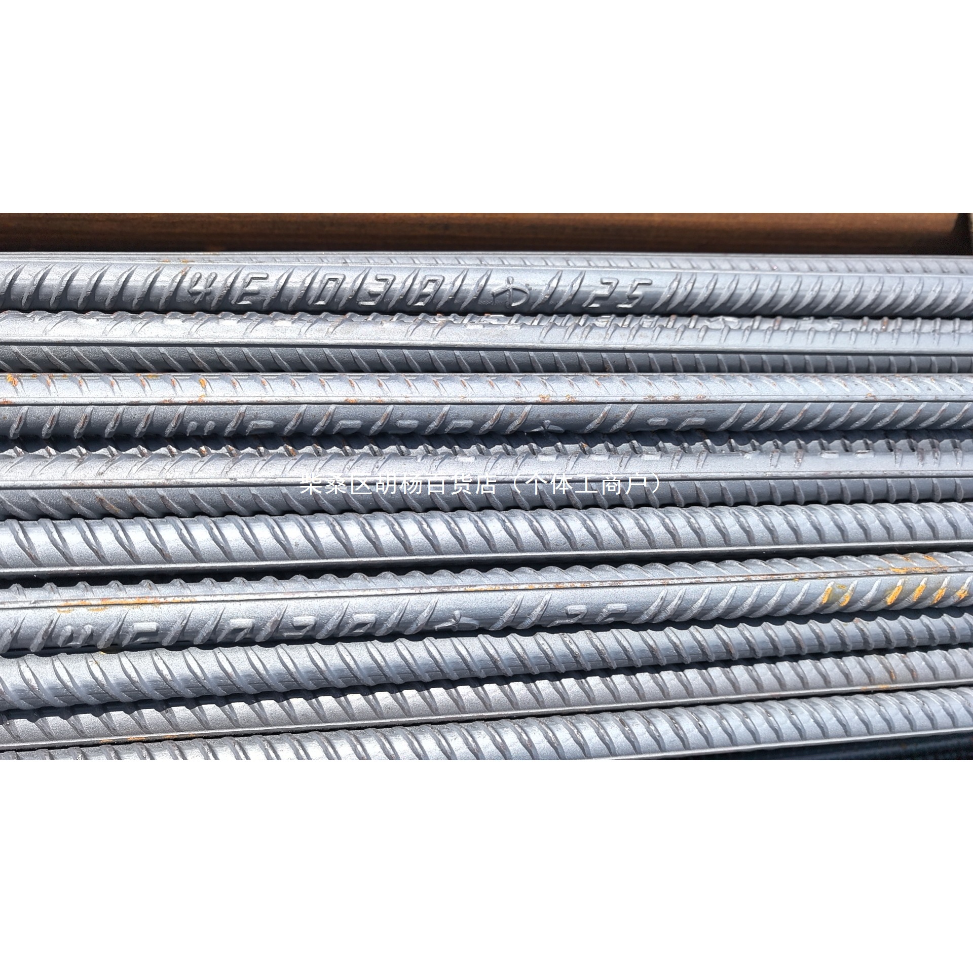 Тестирование сейсмостойкой резьбовой стали Zhongtian третьего уровня, образец для проверки Hrb400E горячекатаная ребристая сталь 8~25