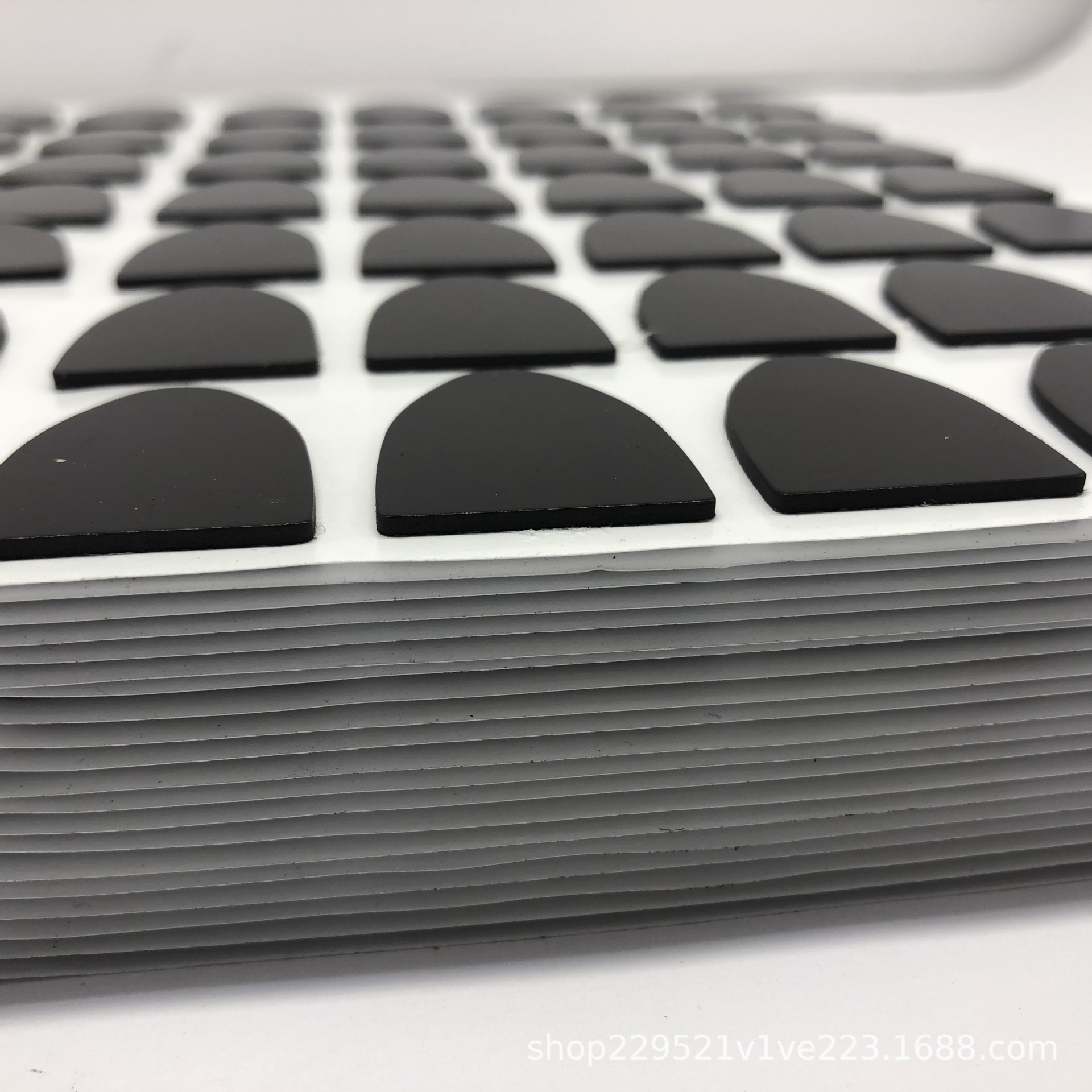 Customized Rubber Soft Magnetic Sheet with Adhesive Backing Magnetic Sheet Multi-Purpose DIY Tailoring Quiet Book Soft Magnetic Sheet Refrigerator Magnet Roll