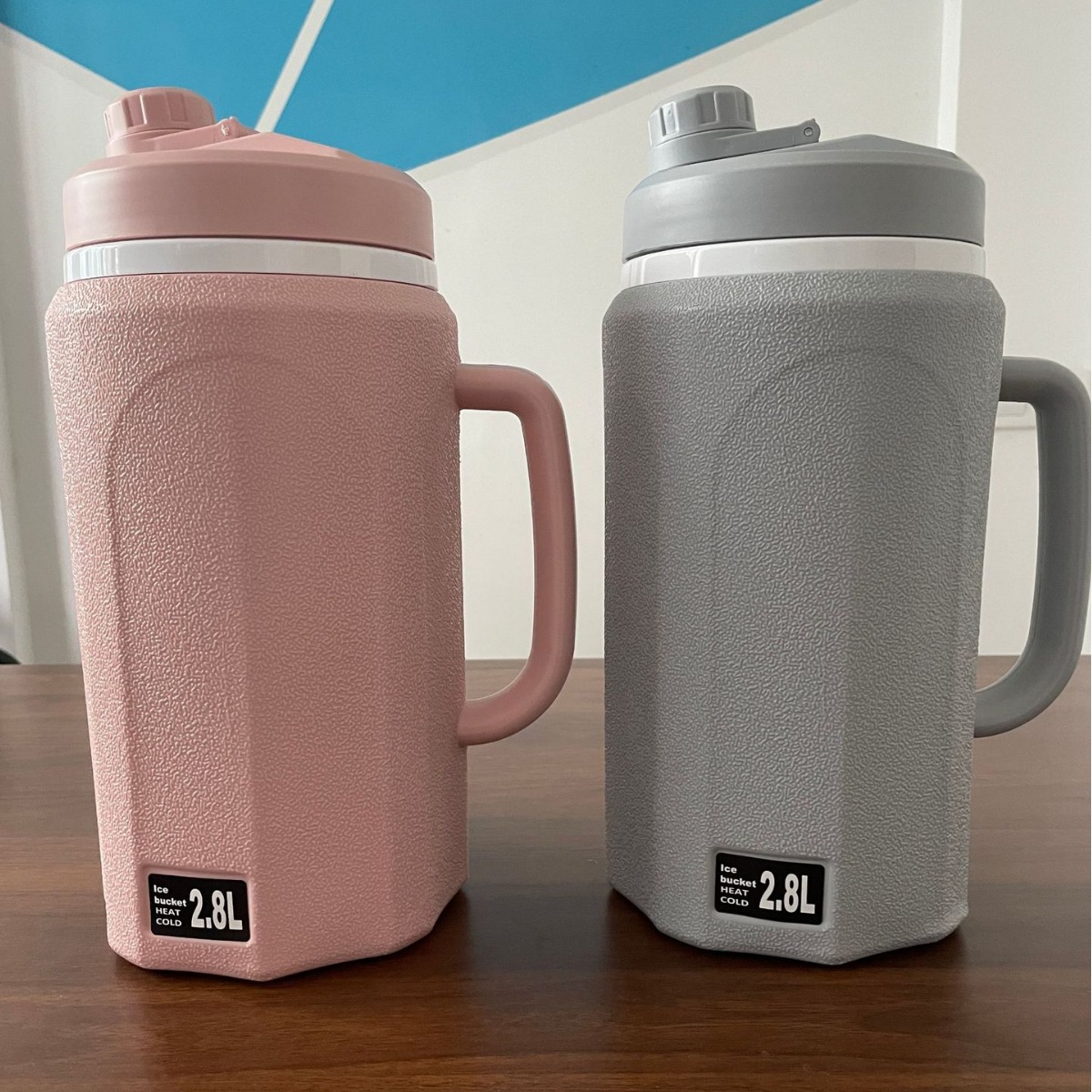 5-piece thermal insulation kettle polyurethane hair plastic household cold kettle with cup source manufacturer 8207