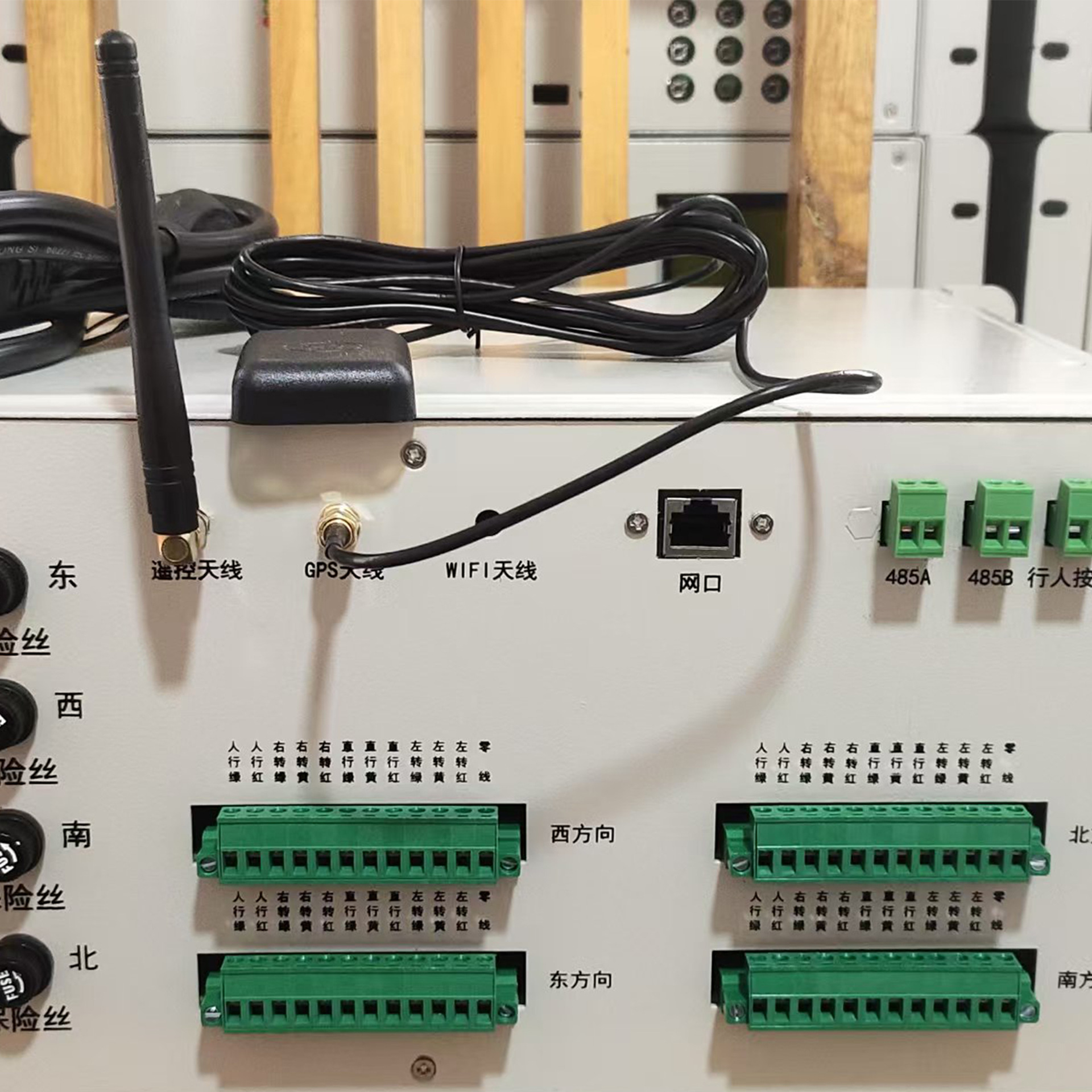 Intelligent Networked Signal Machine Multi-Phase Traffic Signal Control Machine Remote Control Scientific Control Has Wide Application