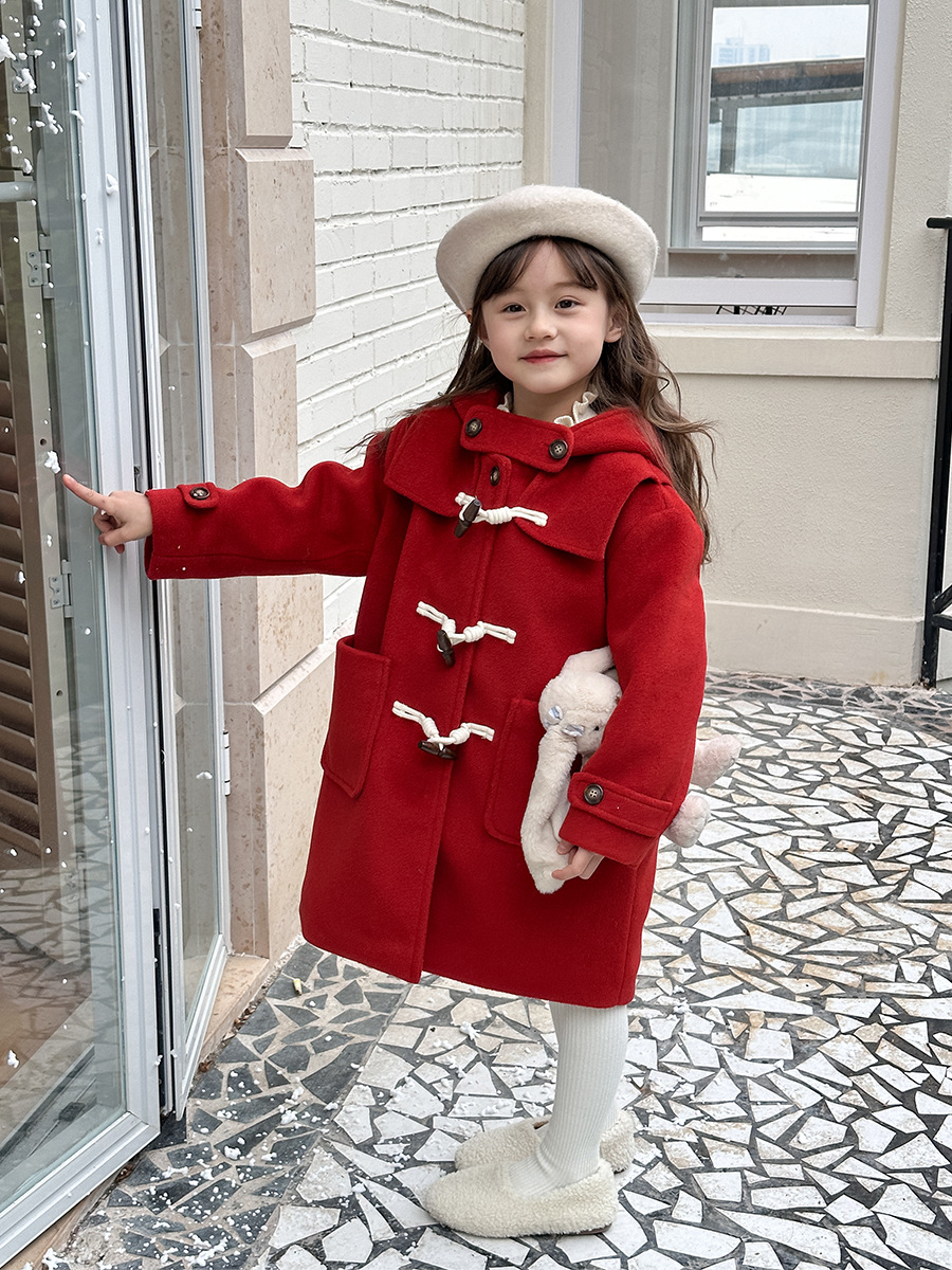 Clearance Sale: Korean Style Thickened Quilted Warm Horn Button New Year Wool Coat for Girls in Medium and Large Sizes