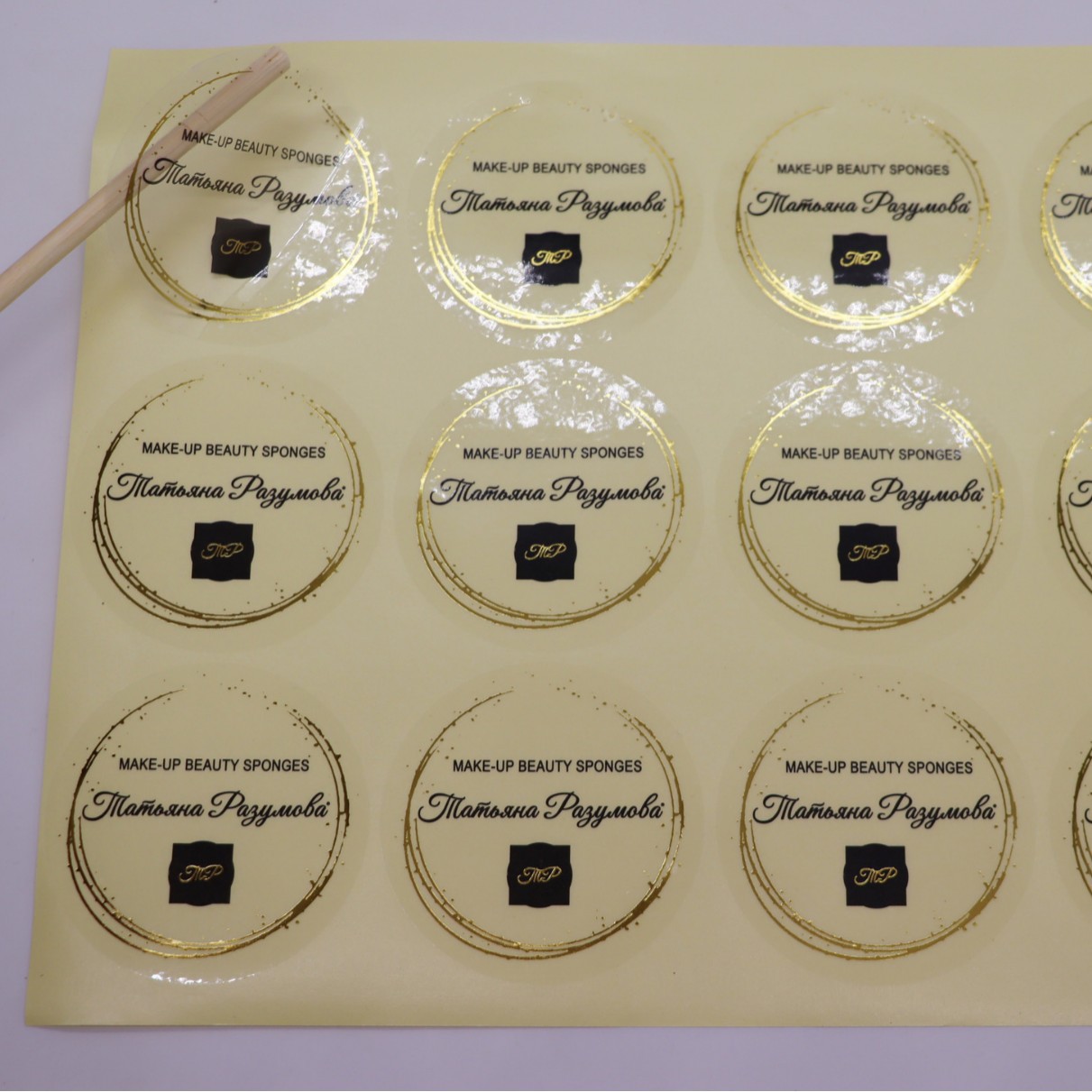 Sticker Custom Printing Self-Adhesive Free Shipping Hot Stamping Logo Trademark Waterproof Transparent Pet Plastic Label Sticker Customization