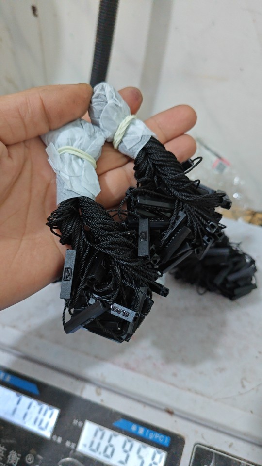 Garment Hanging Grain Double Inserting Hanging Grain Bronzing and Glue Dropping Craft Garment Hanging Label Hanging Rope Design